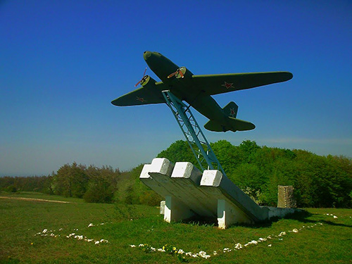 Monument Partizanenvliegveld #1