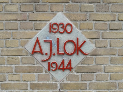 Monument Anje Lok #3