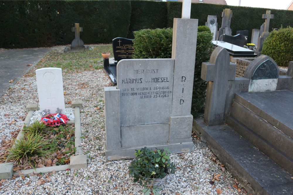 Graven Burgerslachtoffers Rooms Katholieke Begraafplaats Velddriel #2