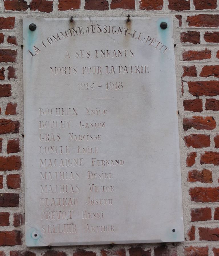 Monument Eerste Wereldoorlog Essigny-le-Petit #1