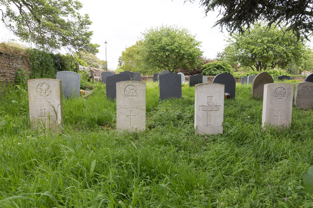 Commonwealth War Graves St James Churchyard