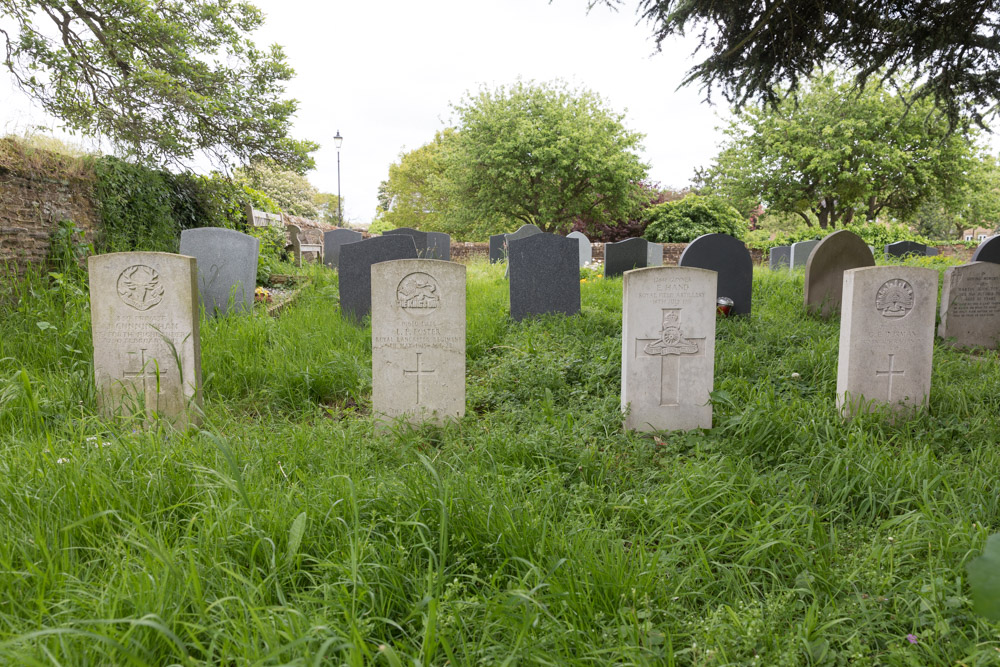 Oorlogsgraven van het Gemenebest St James Churchyard #1