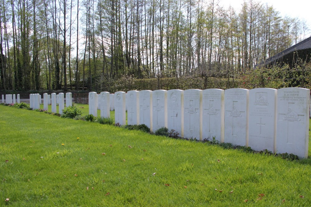 Commonwealth War Cemetery Railway Chateau #3