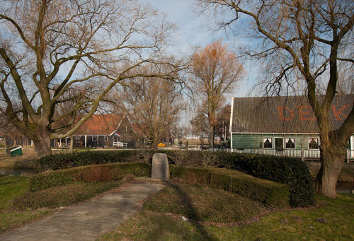 Monument Omgekomen Verzetsstrijders #2