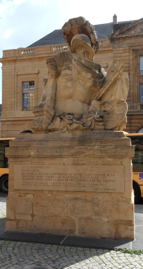 Memorials Metz