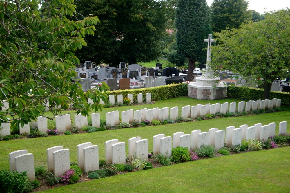 Commonwealth War Graves Cassel #1