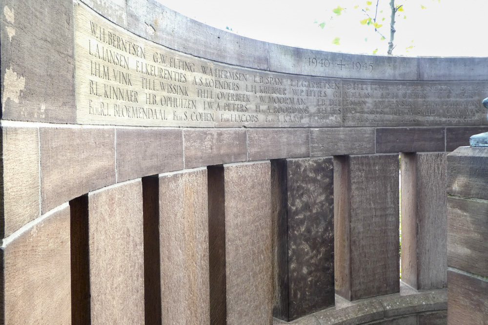 War Memorial 's-Heerenberg #2