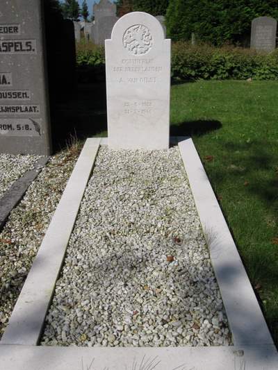 Dutch War Grave Colijnsplaat #1