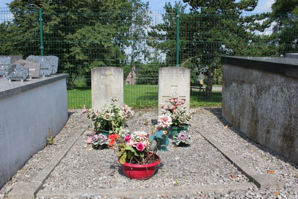 Oorlogsgraven van het Gemenebest Saint-Momelin #1