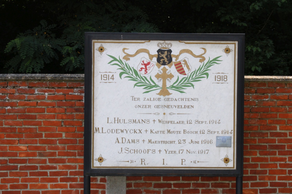 Oorlogsmonument Beringen Begraafplaats #2