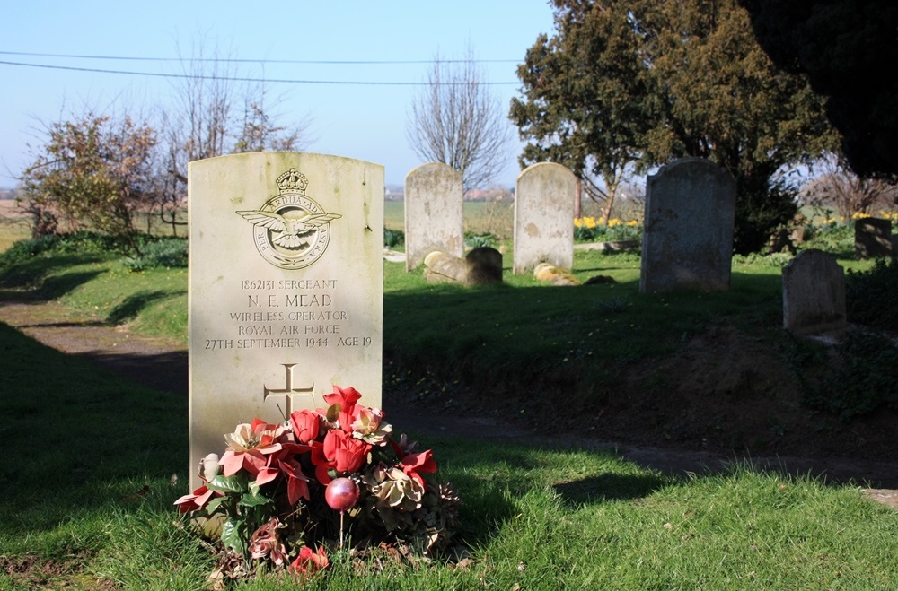 Commonwealth War Grave All Saints Churchyard #1