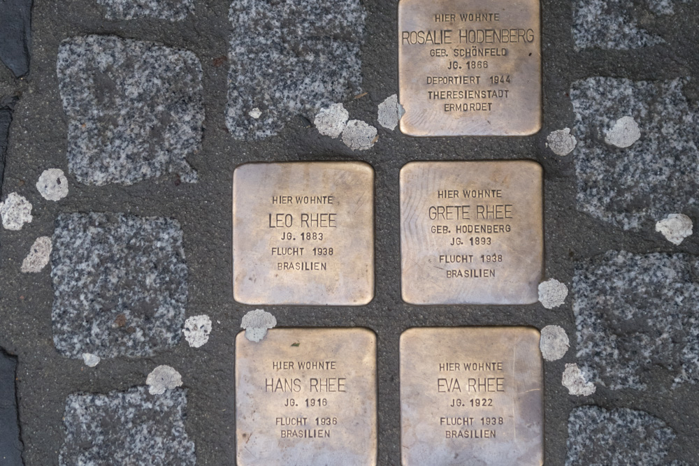 Stolpersteine Komissstrae 4