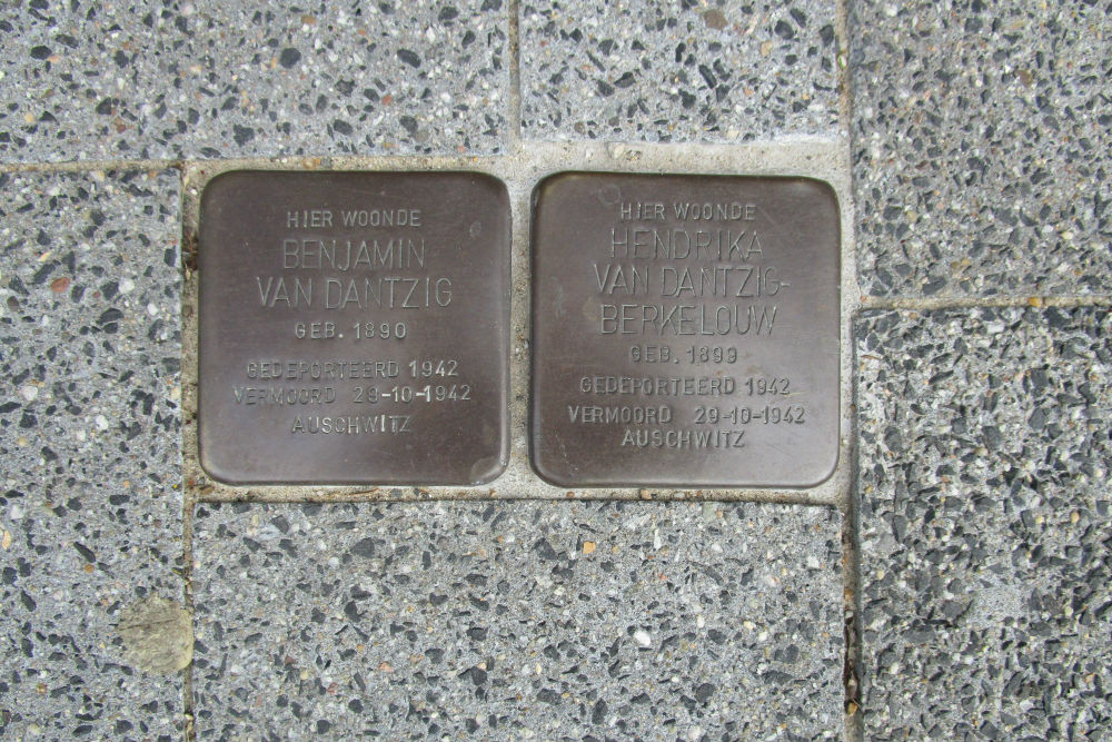 Stolpersteine Juliana van Stolberglaan 352 #1