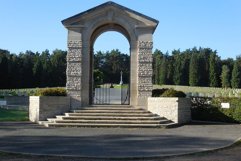 Commonwealth War Cemetery Becklingen #1