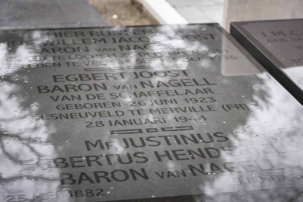 Commonwealth War Grave Barneveld #1