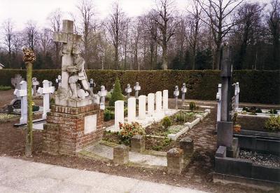 Oorlogsgraven van het Gemenebest Rooms Katholieke Begraafplaats Biezenmortel