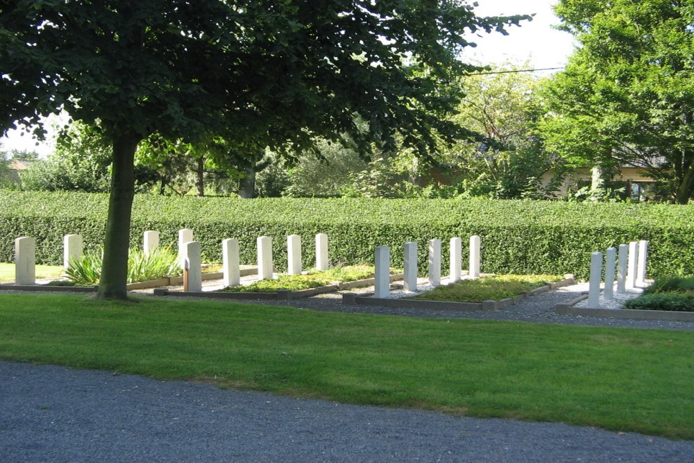 Commonwealth War Graves Wulpen #3