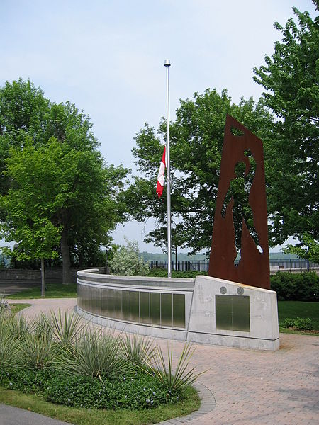 Monument Mackenzie-Papineau Battalion Ottawa #1