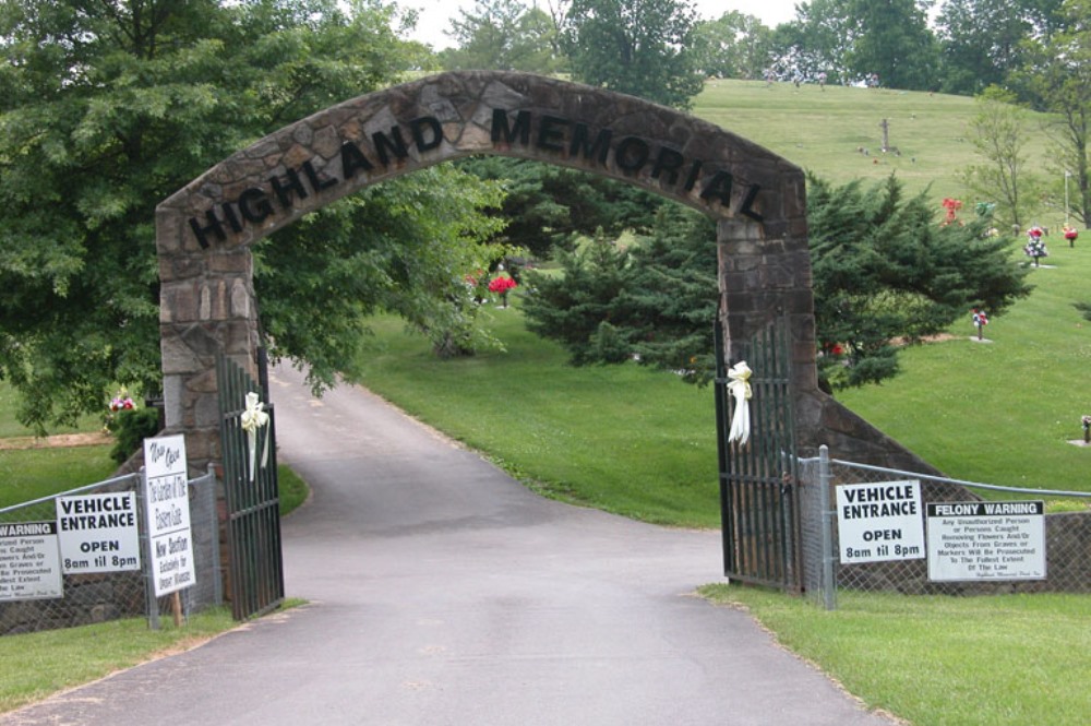American War Grave Highland Memorial Park Cemetery