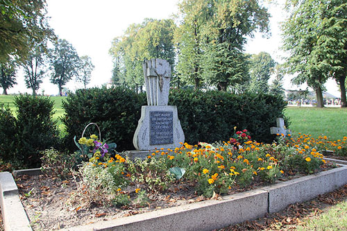 Mass Grave German Soldiers Ostroznica #1