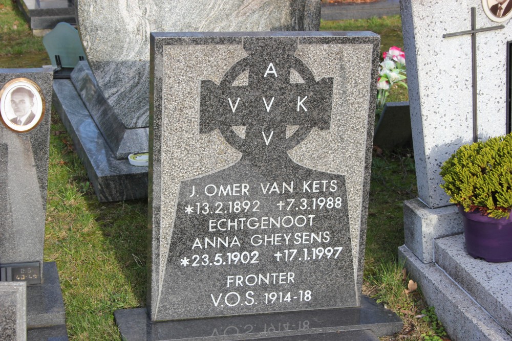 Belgian Graves Veterans Schellebelle Cemetery #1