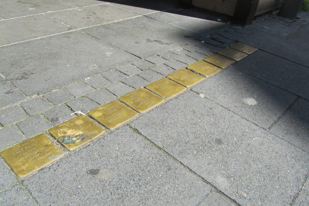 Stumbling Stones Weidengasse 30 #1