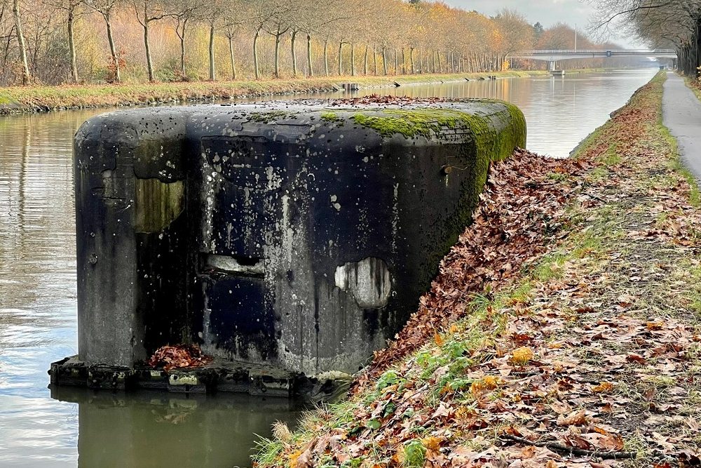 Bunker 19 Border Defence Bocholt-Herentals Canal #3
