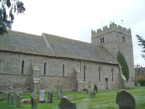 Oorlogsgraf van het Gemenebest St. Peter Churchyard