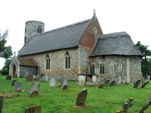 Oorlogsgraf van het Gemenebest St. Edmund Churchyard #1