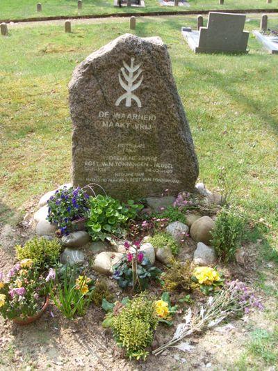 Graf Florrie Rost van Tonningen-Heubel Algemene Begraafplaats Heiderust Rheden #1