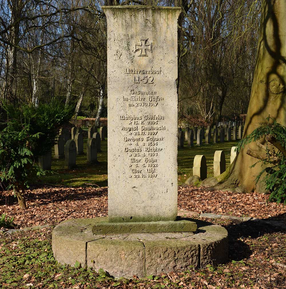 Monument Unterseeboot U-52 #1