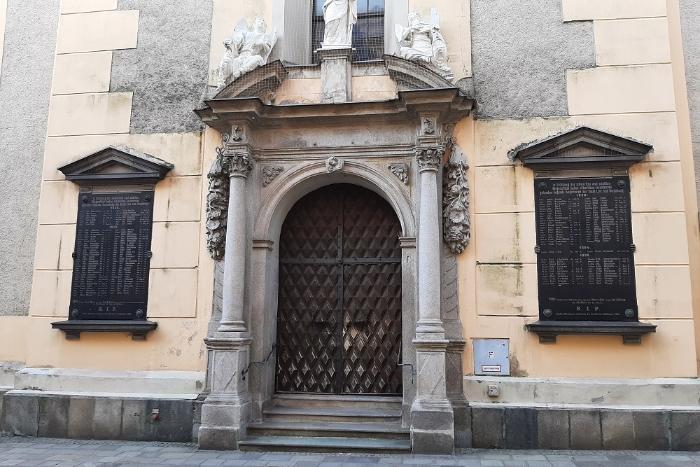 Gedenktekens Stadtpfarrkirche Linz #2