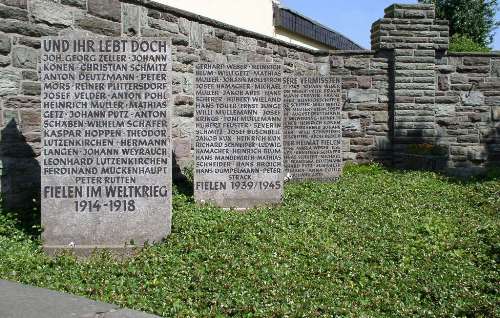 War Memorial Vanikum #1