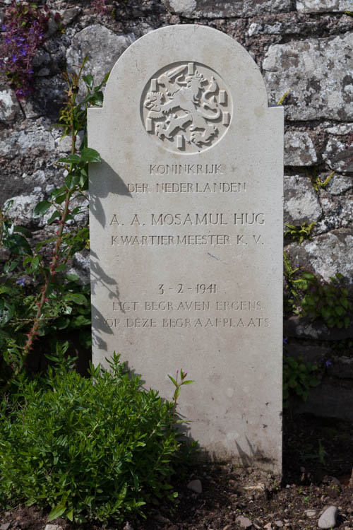 Commonwealth War Graves Pennyfuir Cemetery #4