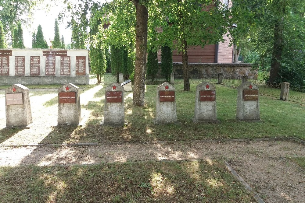 Sovjet Oorlogsbegraafplaats Kurkliai #1