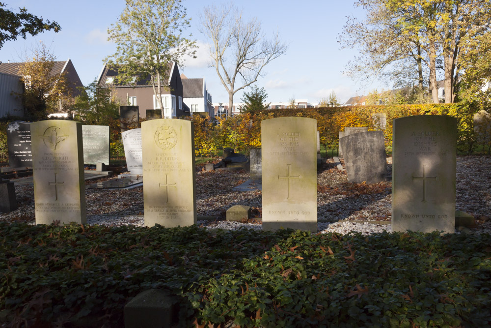 Commonwealth War Graves General Cemetery Wijk bij Duurstede #2