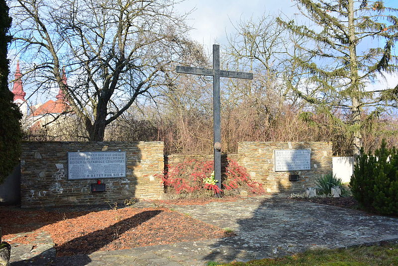 Duitse Oorlogsgraven Wullersdorf #1