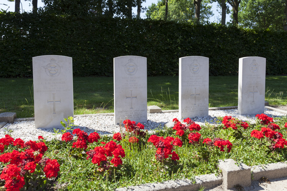 Commonwealth War Graves Protestant Cemetery Ootmarsum #1