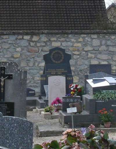 Commonwealth War Grave Pontavert #1