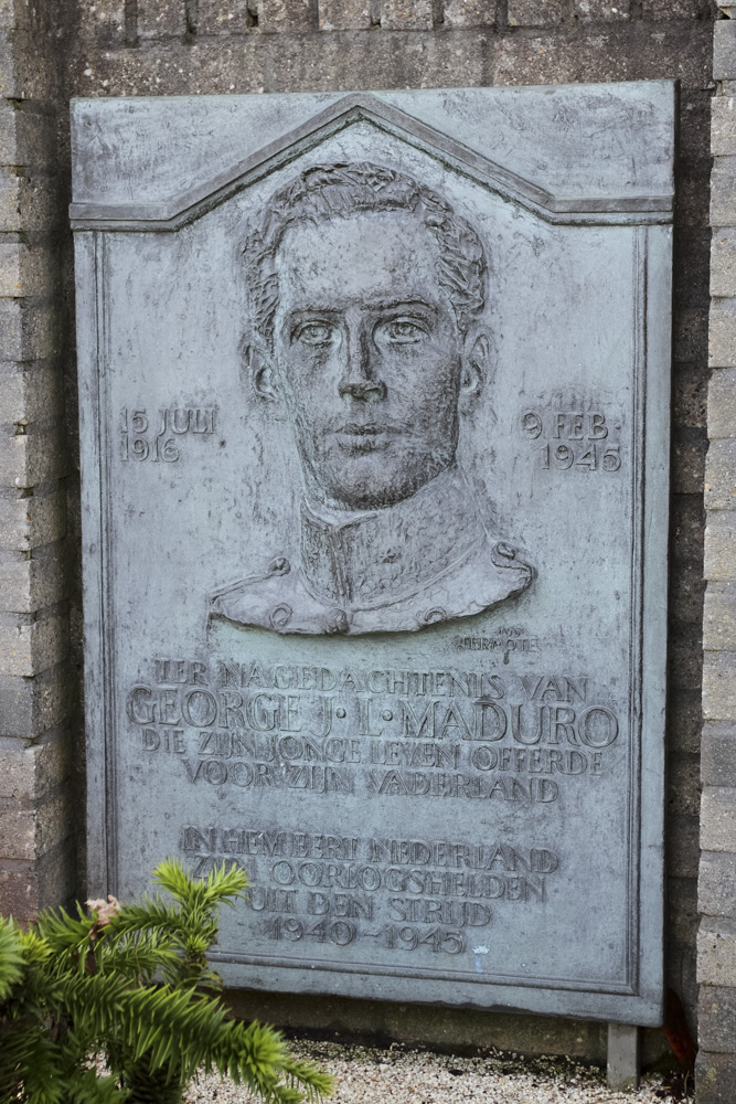 Monument George Maduro In Madurodam #5