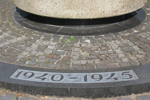 Oorlogsmonument Huijbergen #4