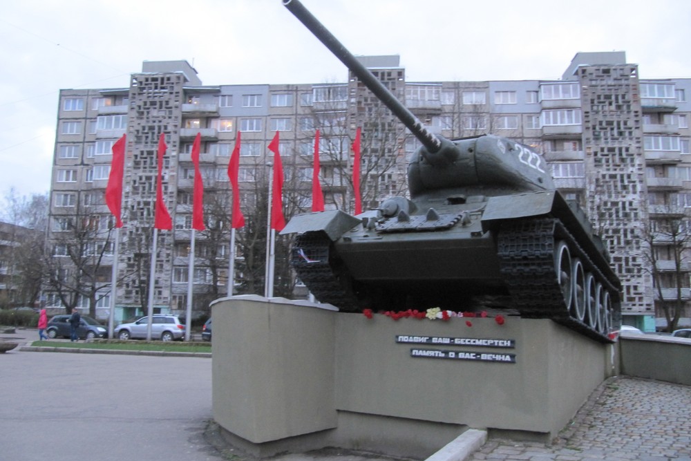 Bevrijdingsmonument (T-34/85 Tank) Kaliningrad #3