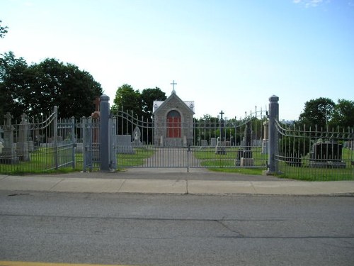 Commonwealth War Grave Charlesbourg Parish Cemetery #1