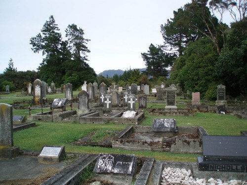 Commonwealth War Graves Collingwood Cemetery