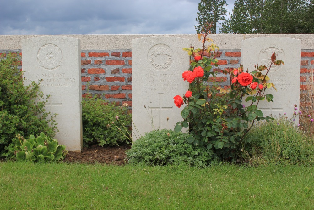Commonwealth War Cemetery Shrine #4
