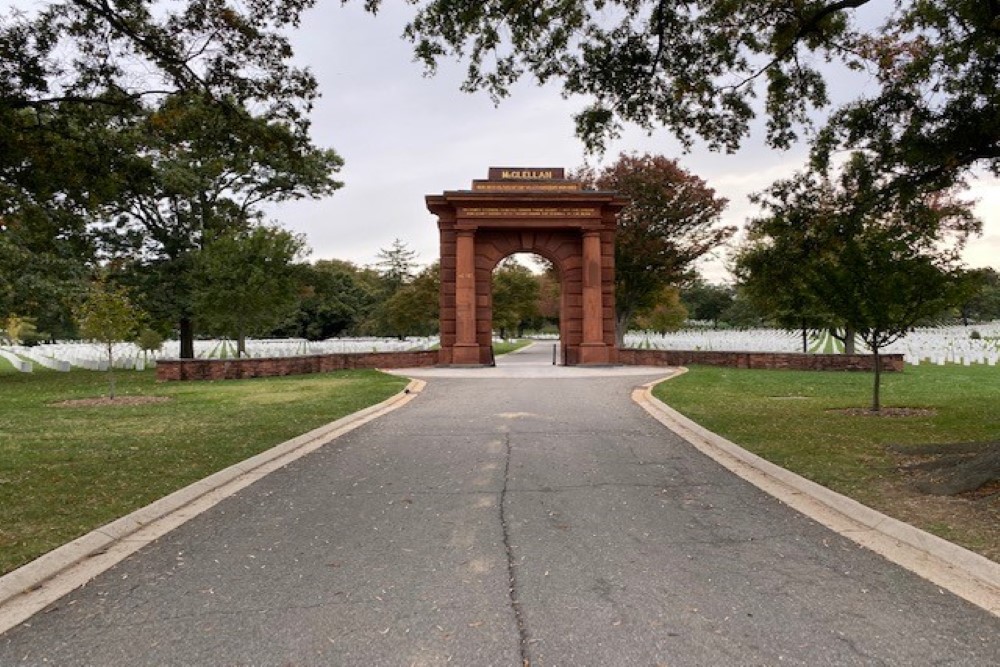 McClellan Poort Arlington National Cemetery