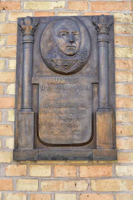 Commemorative plaque Honore Houvenachel Nieuwpoort #3