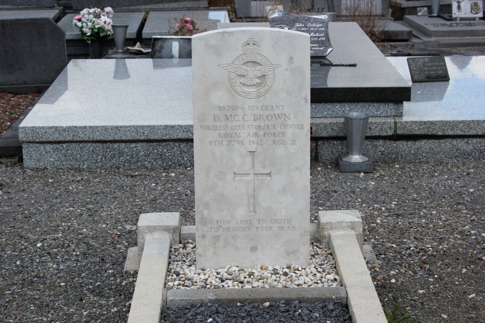 Commonwealth War Graves Burdinne #4