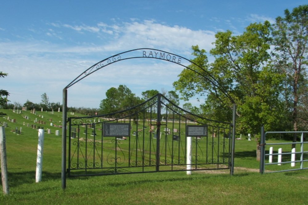 Canadees Oorlogsgraf Raymore Cemetery #1