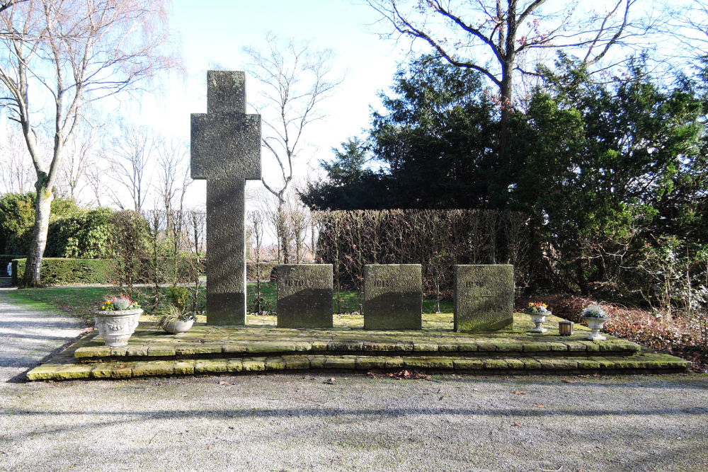 War Memorial Schafhausen #2